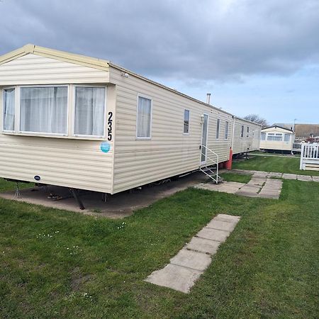 3 Bedroom Caravan, Sleeps 8 Lyons Lido Beach Prestatyn Esterno foto