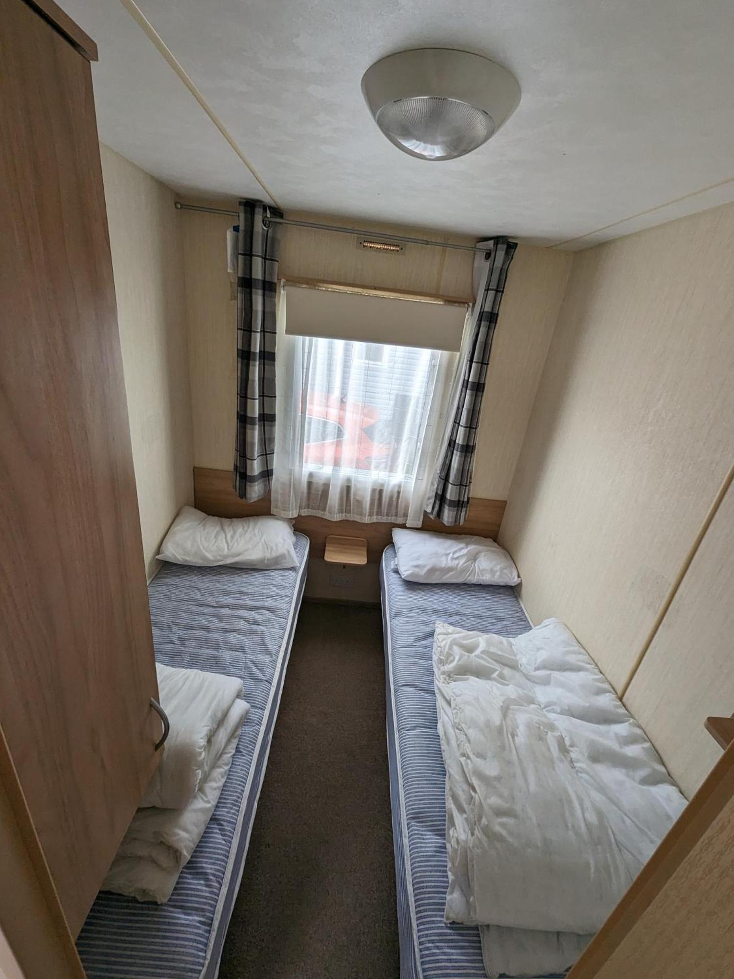 3 Bedroom Caravan, Sleeps 8 Lyons Lido Beach Prestatyn Esterno foto