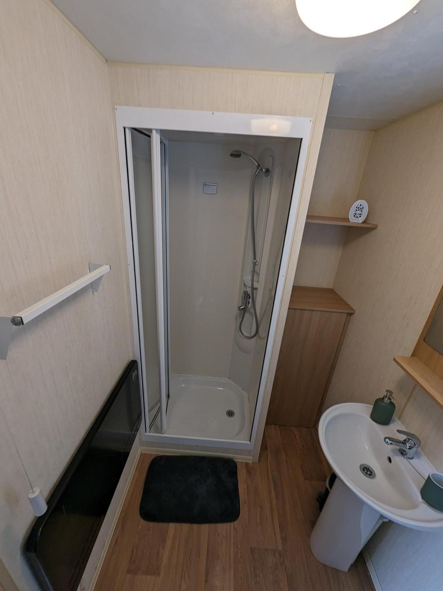 3 Bedroom Caravan, Sleeps 8 Lyons Lido Beach Prestatyn Esterno foto