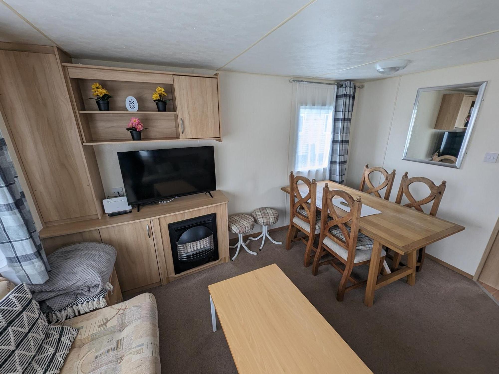 3 Bedroom Caravan, Sleeps 8 Lyons Lido Beach Prestatyn Esterno foto